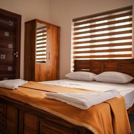 Shimano Square Guest House Варкала Екстериор снимка
