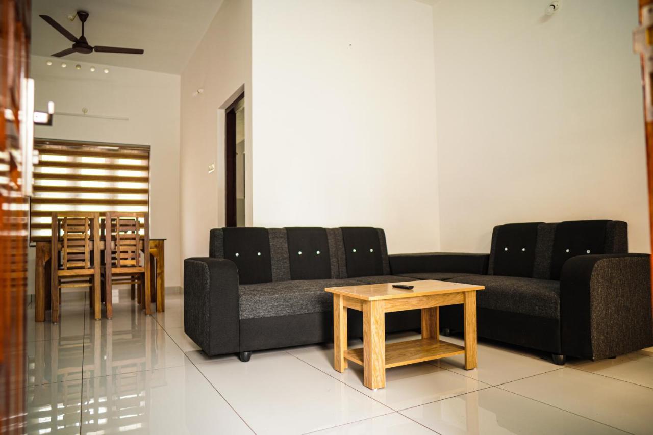 Shimano Square Guest House Варкала Екстериор снимка