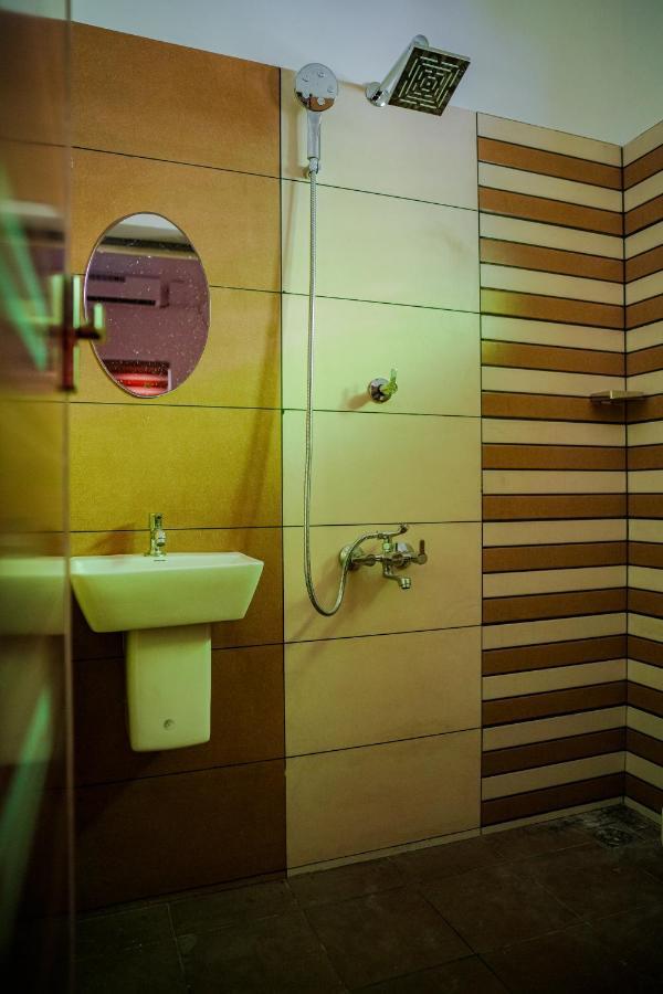 Shimano Square Guest House Варкала Екстериор снимка