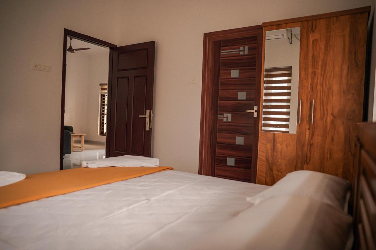 Shimano Square Guest House Варкала Екстериор снимка