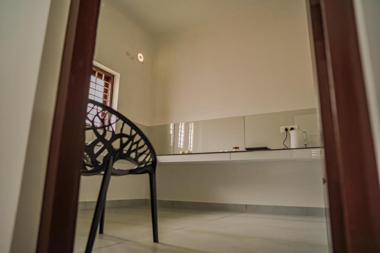 Shimano Square Guest House Варкала Екстериор снимка