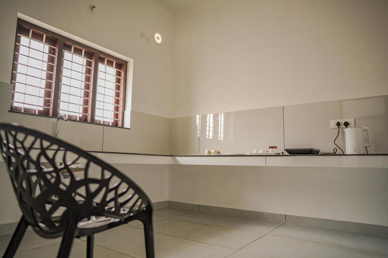 Shimano Square Guest House Варкала Екстериор снимка