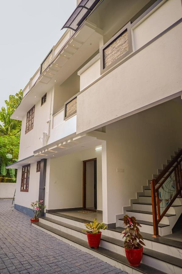 Shimano Square Guest House Варкала Екстериор снимка
